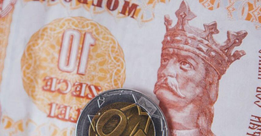 Доллар в России объявлен вне закона.
